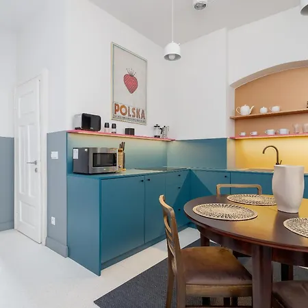 Aurora - Intimate Haven For 2 - Main Square-3